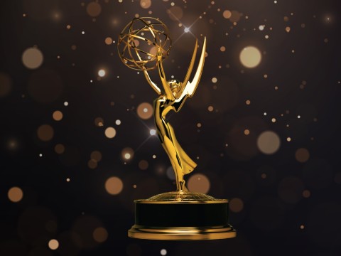 Aplazan premios Emmy por huelgas en Hollywood